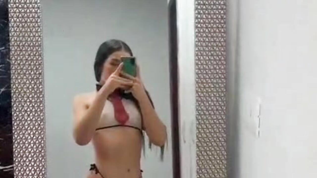 Let's make a date tonight unforgettable 😘 - video by Chanel-munoz cam model