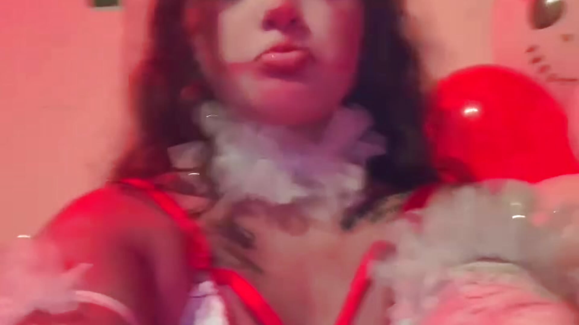 Hi, I'm Penny Wise, the dancing clown. 🎈 - vídeo de amber_tonny77 modelo de câmara