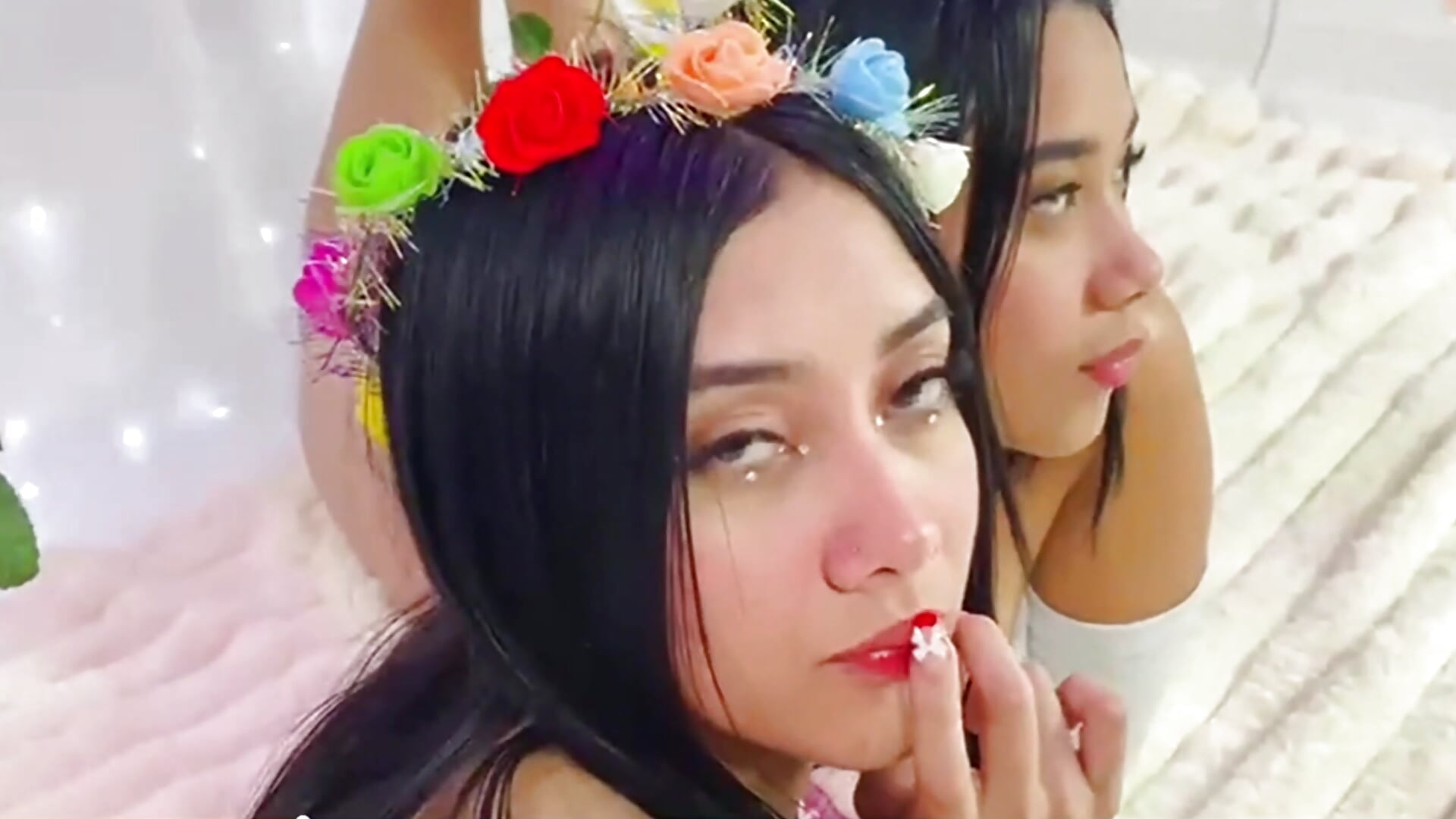 Your Daily Dose of Cuteness 🧸 - vidéo du modèle de showcams Artemisxvenuss