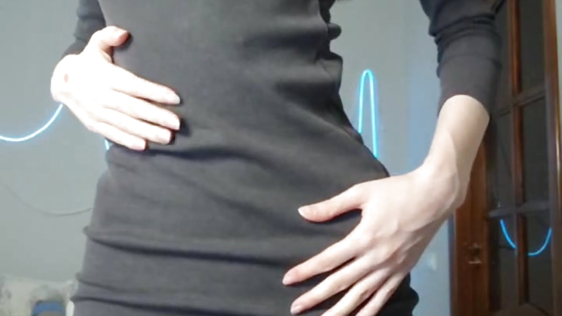 video_2025-11-13_04-16-33 - فيديو من Why_me_stella موديل الكام