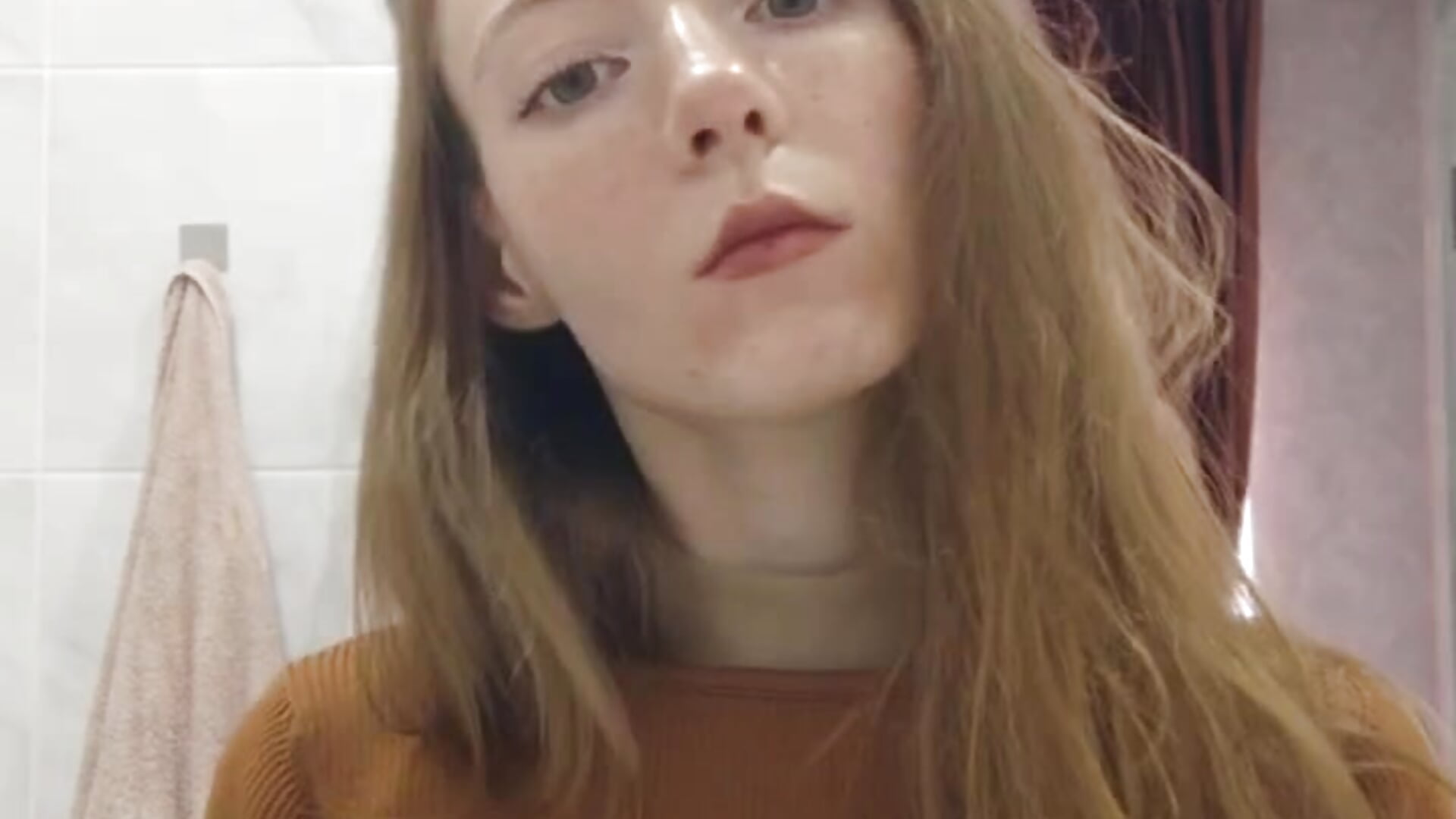 Just mee - فيديو من Why_me_stella موديل الكام