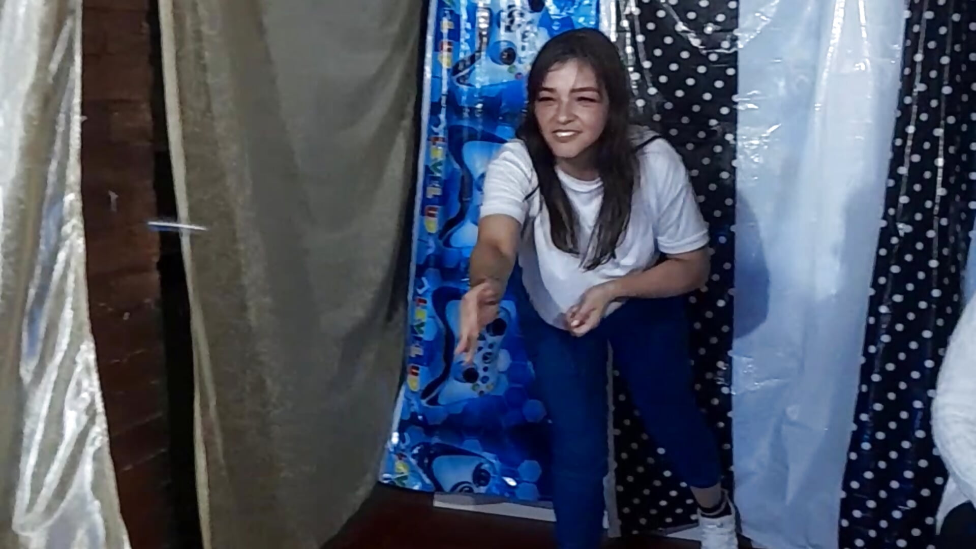 I invite you to Play BOLIRANA 🐸 - video by Carol_Miss2 cam model