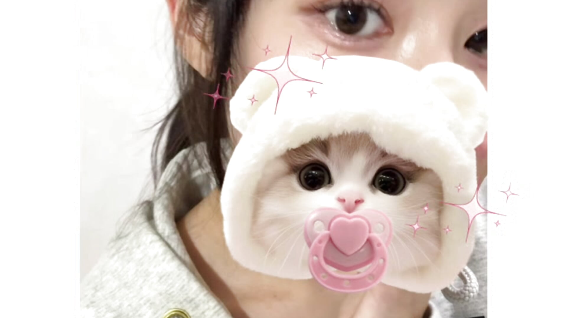 初動画🫣まつ毛自分でやってるんだ〜綺麗かな✨ - video by kana_sc cam model