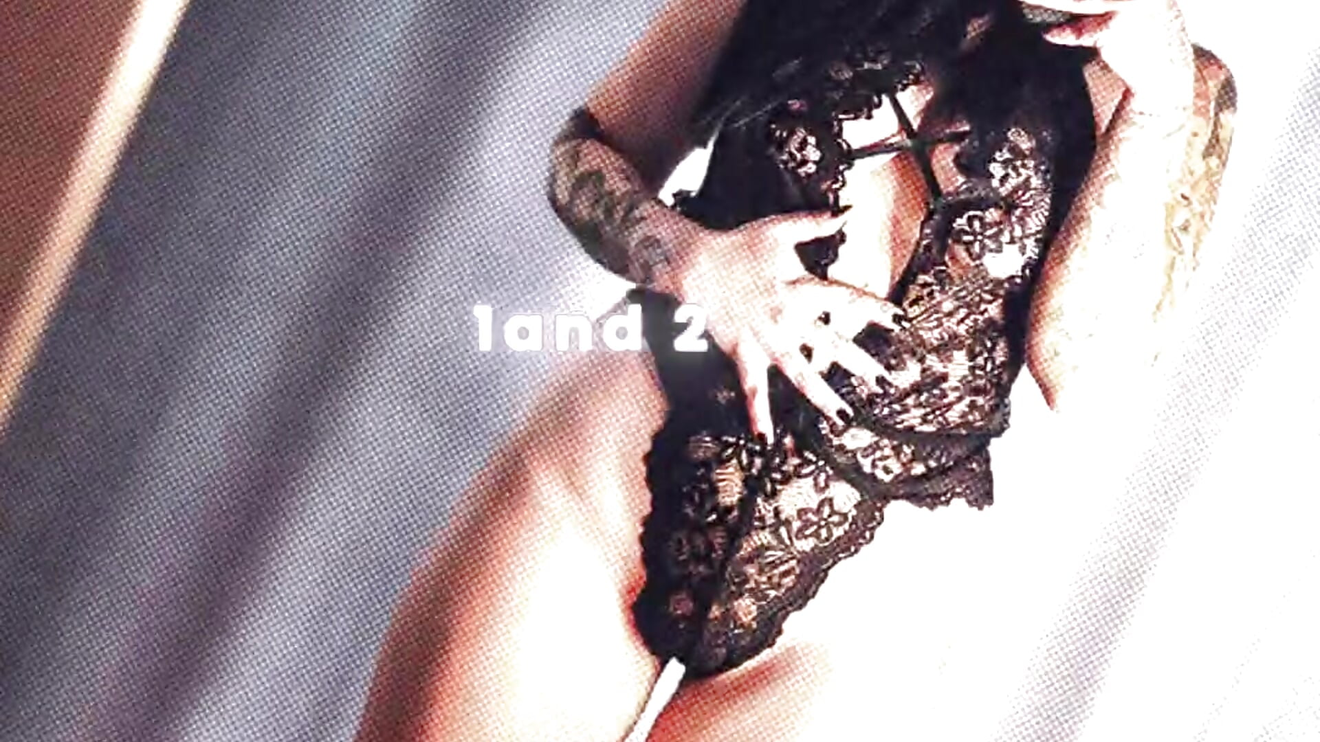 1000148253.mp4 - vídeo de MieziMinz modelo de câmara