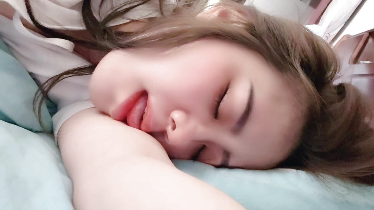 三秒就……不忍了啊 - video by NEWONETO cam model