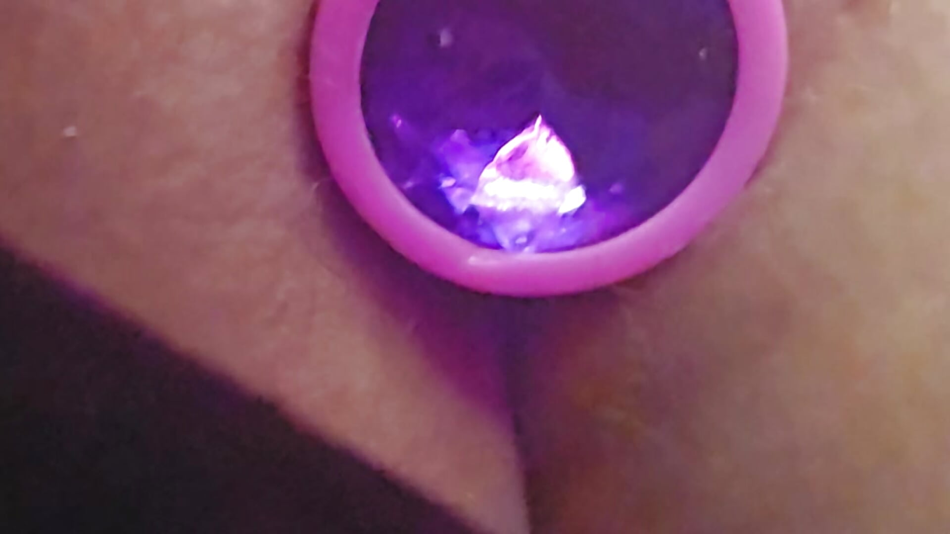Play with my diamand plug inside my ass💗💦