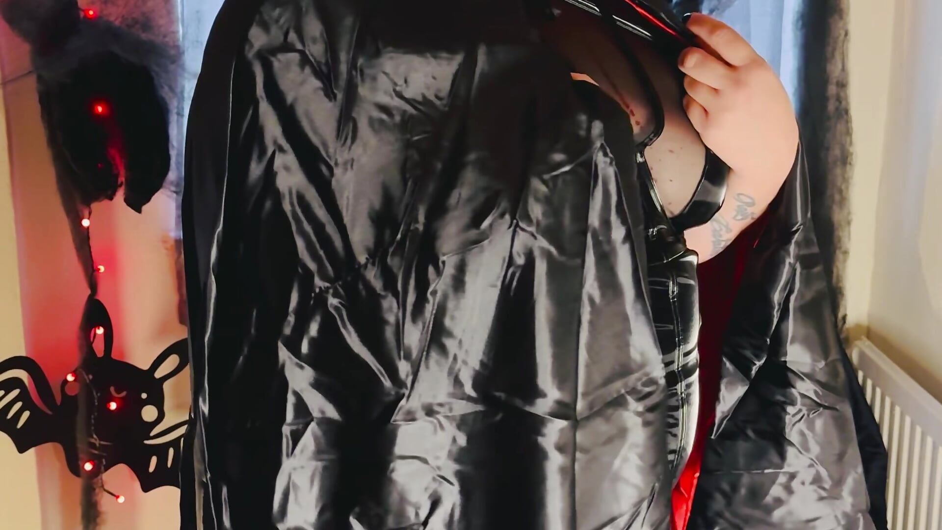 Halloween (Cherry Vamp) - video by MissSaraNoir cam model