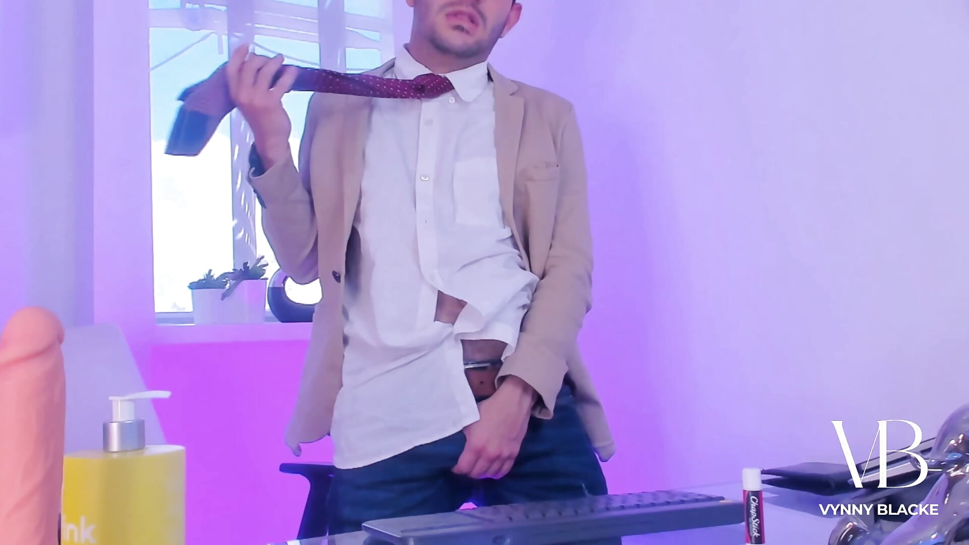 HOT VYNNY 😈 - VynnyBlacke_ adlı kamera modelinin videosu