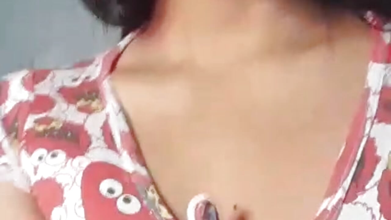 a kiss¿?💋💋🤞 - video by who_is_milyxx cam model