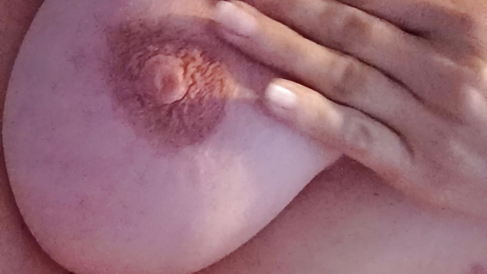 Pohlaď prsa - video by Milf-Love-fist99 cam model