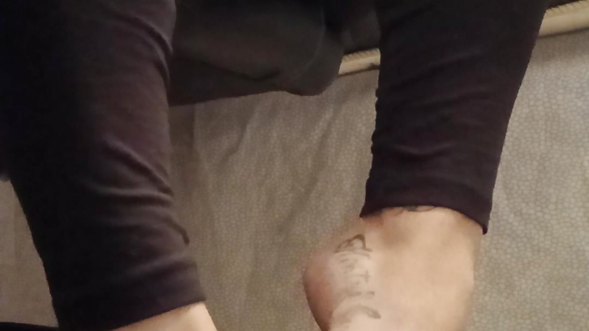 1000061356.mp4 - video by cutiefeet00 cam model