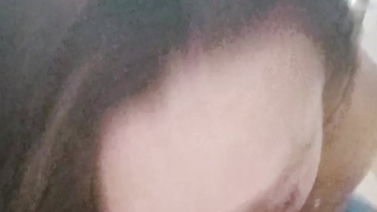 Profesjonalny lód jęczenie i stękanie . Ona to serio Gwiazda Porno – video modela na kameri CoMiZrobiszJakMnieZlap666