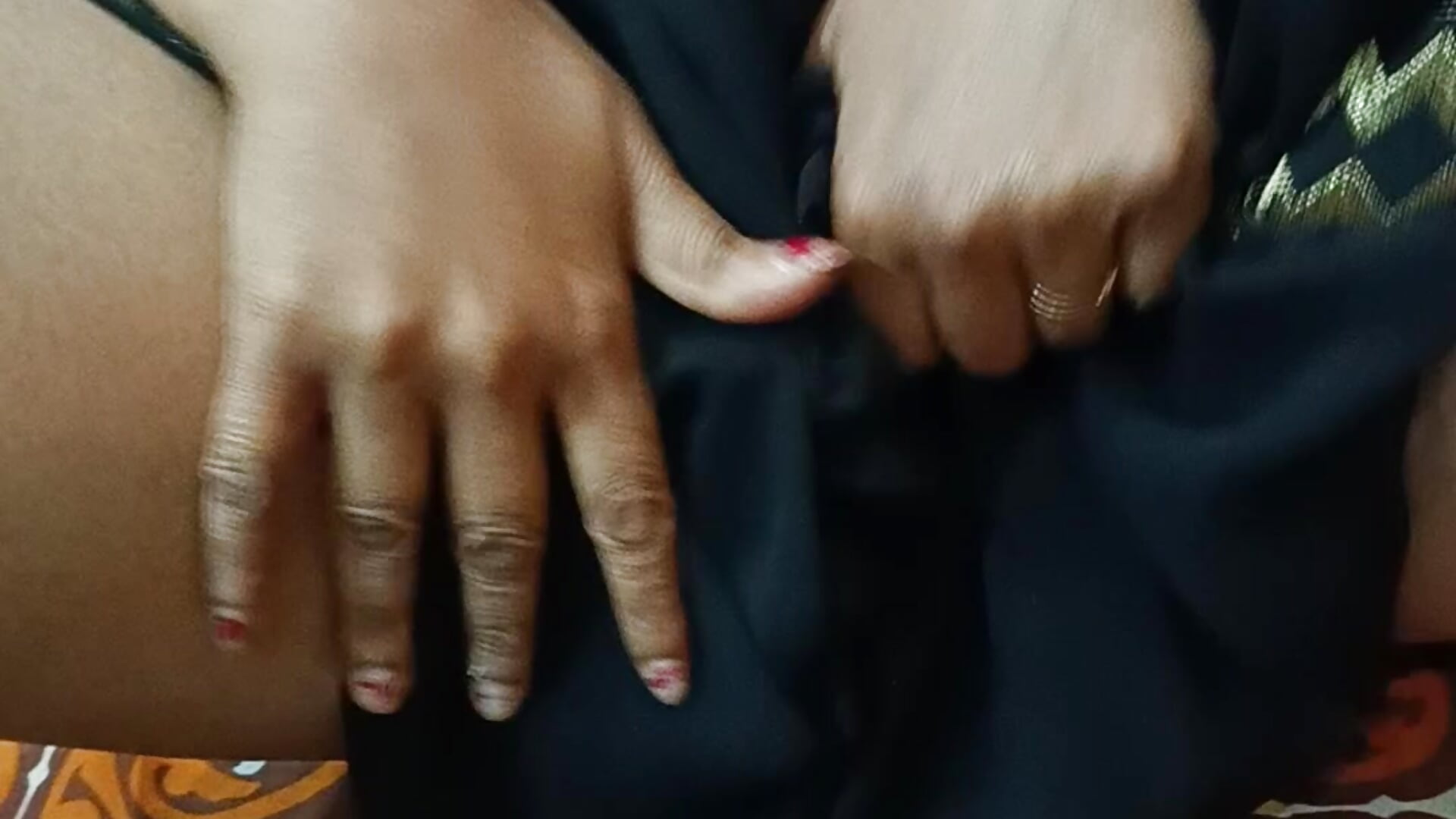 Sexy bhabhi is here－カメラキャストのHot__bhabhi_99の動画