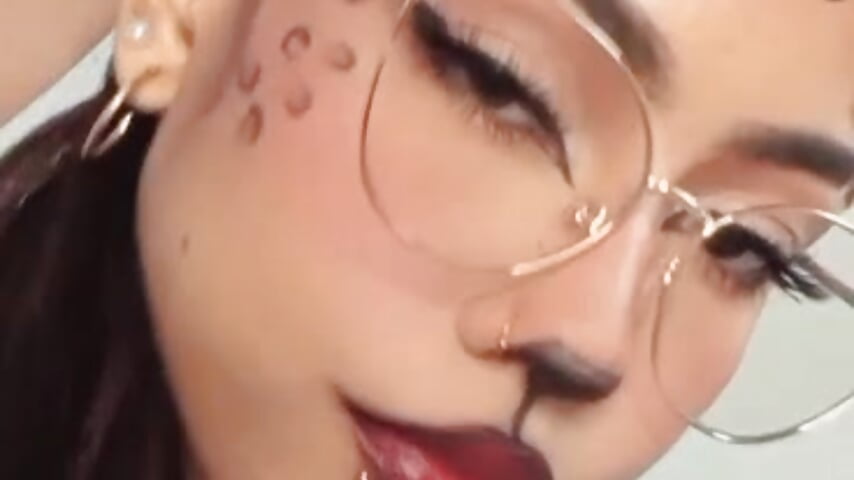 grrrrr 😈🔥 - video by zaira_wetsler cam model