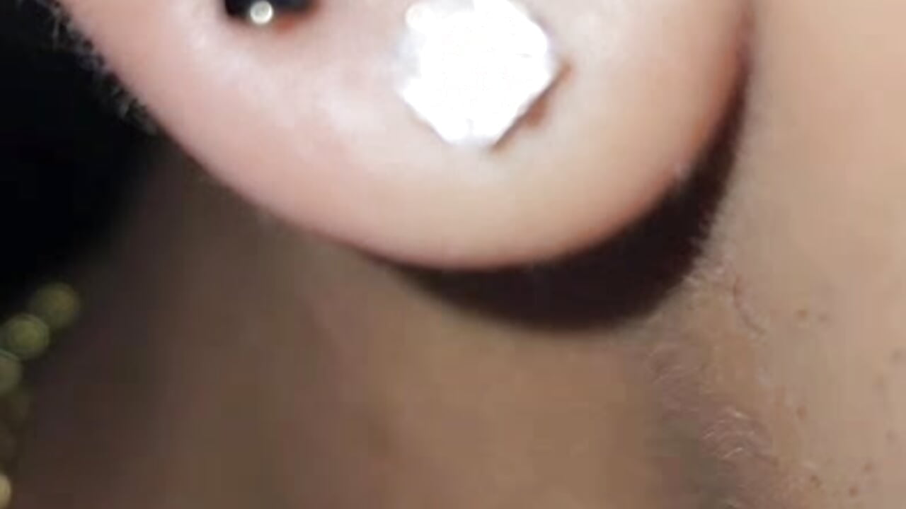 PIERCINGS – video od webkamerové modelky Sammy_Millers