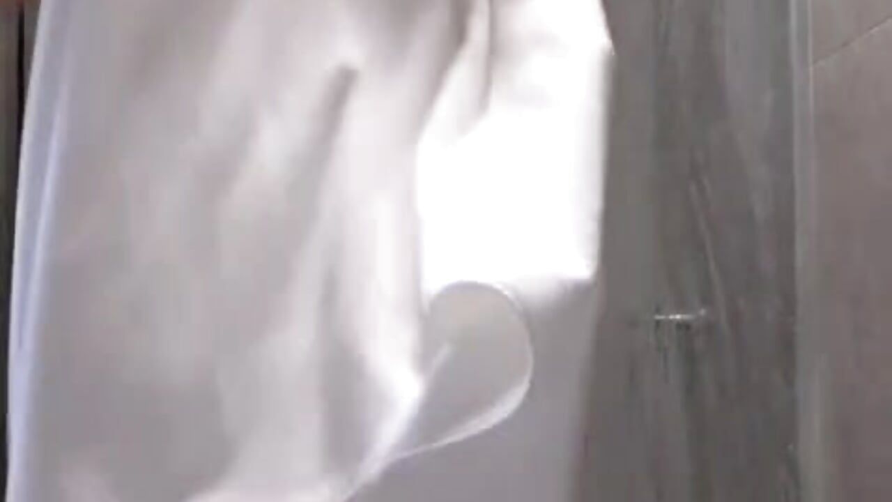 Una duchita en brasil 🇧🇷✨️－カメラキャストのdandanbarrの動画