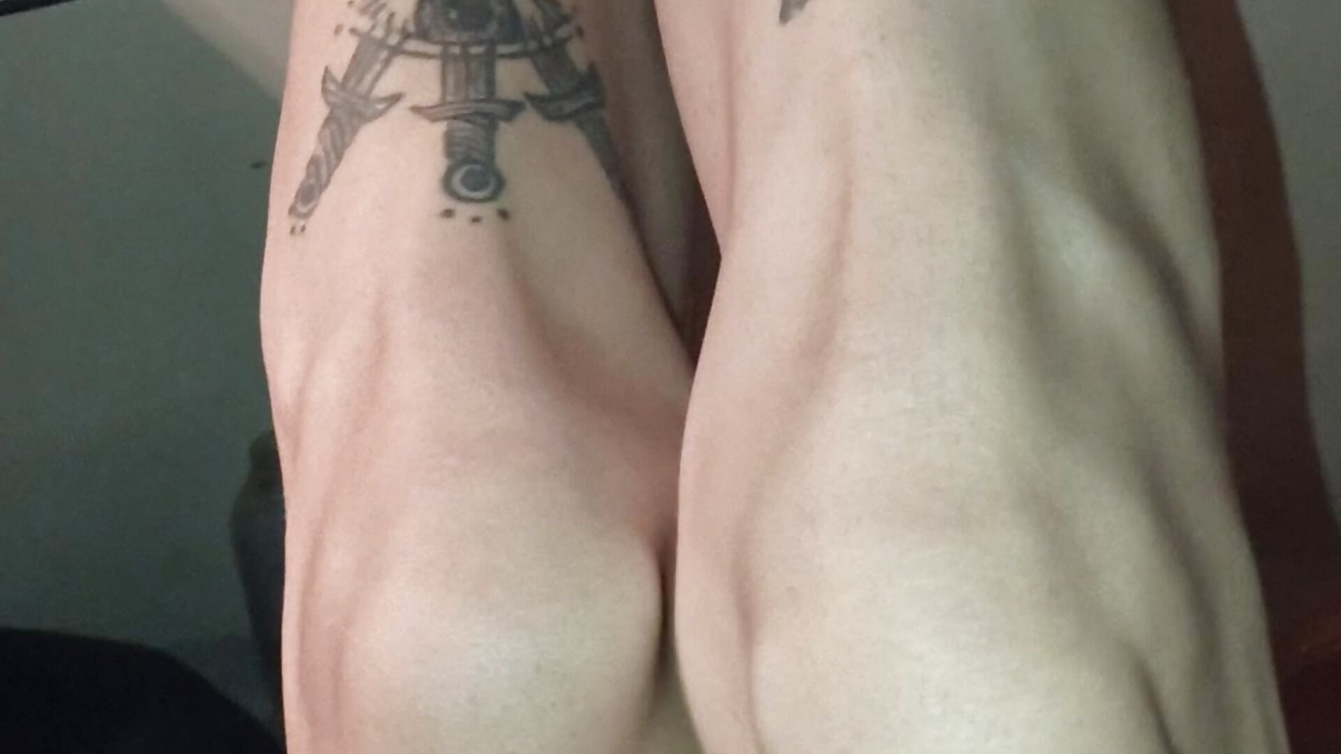 Tattoos scan－カメラキャストのmonroedelreyの動画