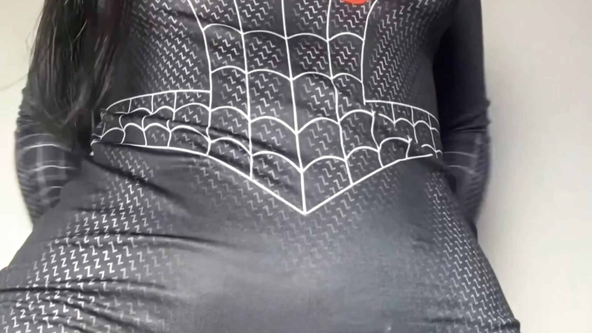 Ajustando a fantasia 😮‍💨 - Vídeo de RavenaX, modelo de vídeos