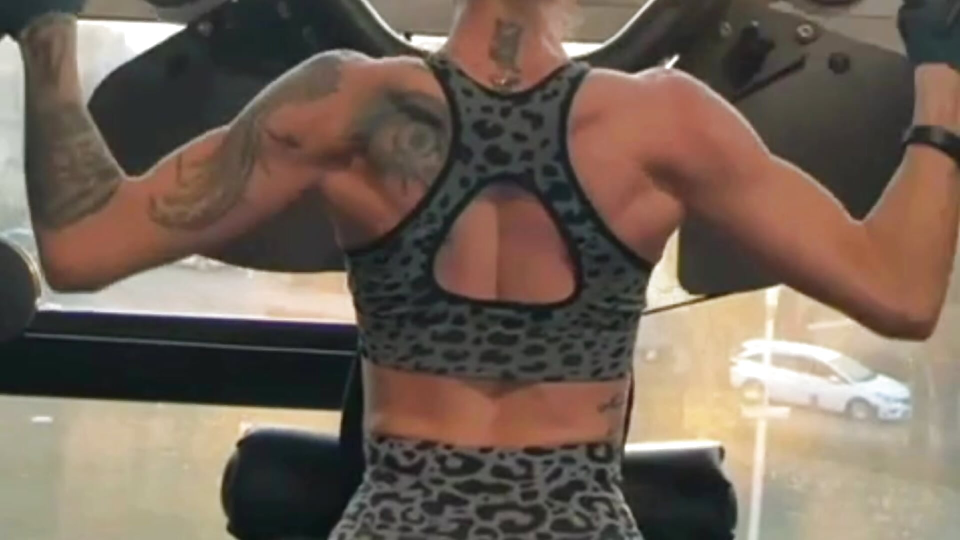 gymmin - video by curlynatashaa cam model