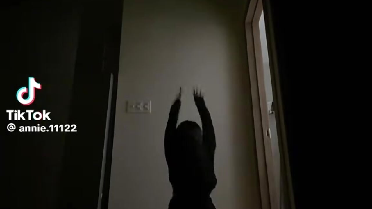 v14044g50000d4tc0g7og65p1rrbnn20 - video của người mẫu cam let_me_strip