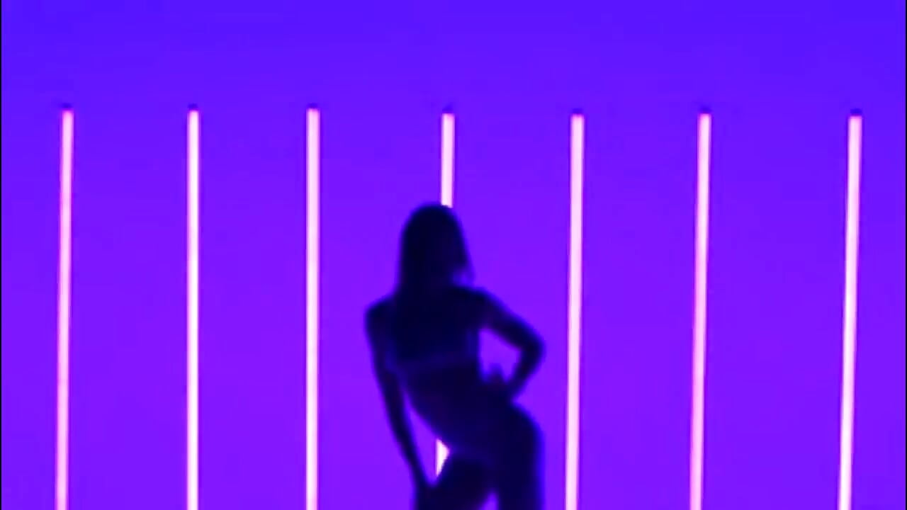 Hot dance - video by LindaRomero cam model