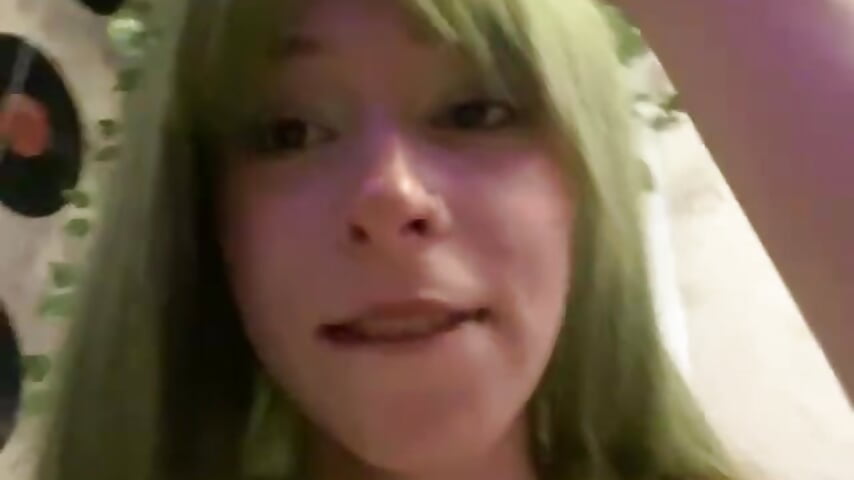^^ - video by _CassiePie_ cam model