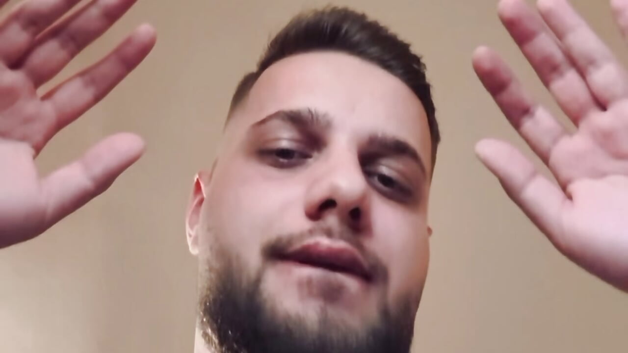 who was holding the phone? 😅 - KingAdonisss主播的视频