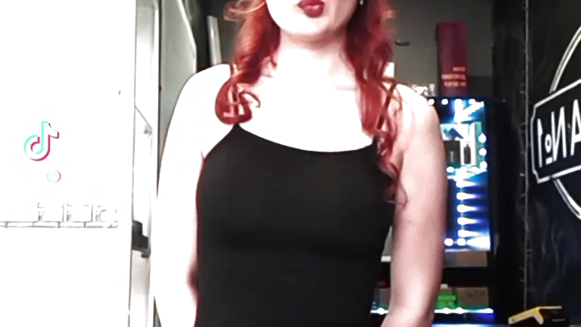 Check out my dress - video by _pi_pi_ cam model