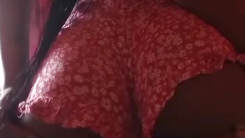 Suck my Breast👅🤤 - فيديو من LithaNathy موديل الكام