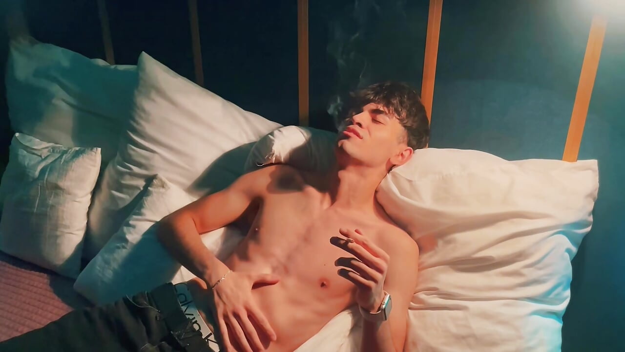 Wanna smoke with me? - vidéo du modèle de showcams JaremyHarris