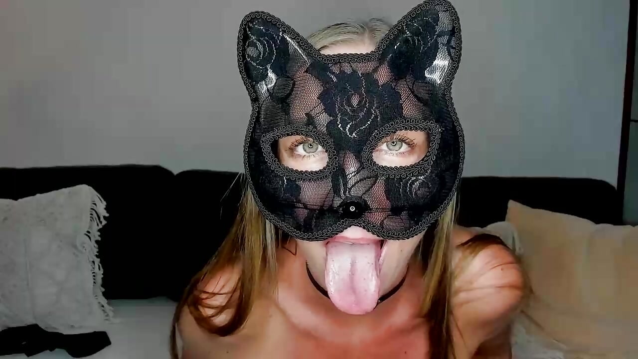 Wanna cum in my mouth? 👄 - clip cu lovelykitty model videochat