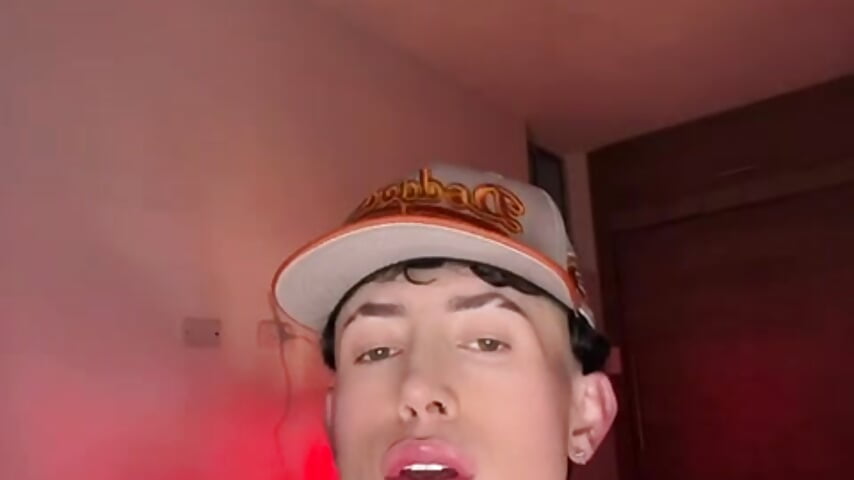 WhatsApp Video 2025-10-29 at 11,42,44 PM - video by strongManLatino cam model