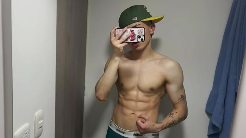 WhatsApp Video 2025-09-30 at 6,27,12 PM - video by strongManLatino cam model