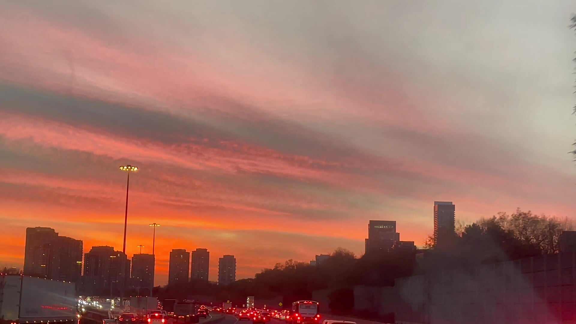 The sky is breaking up Jim // IHAE 22 - video di tia___fox modella di cam