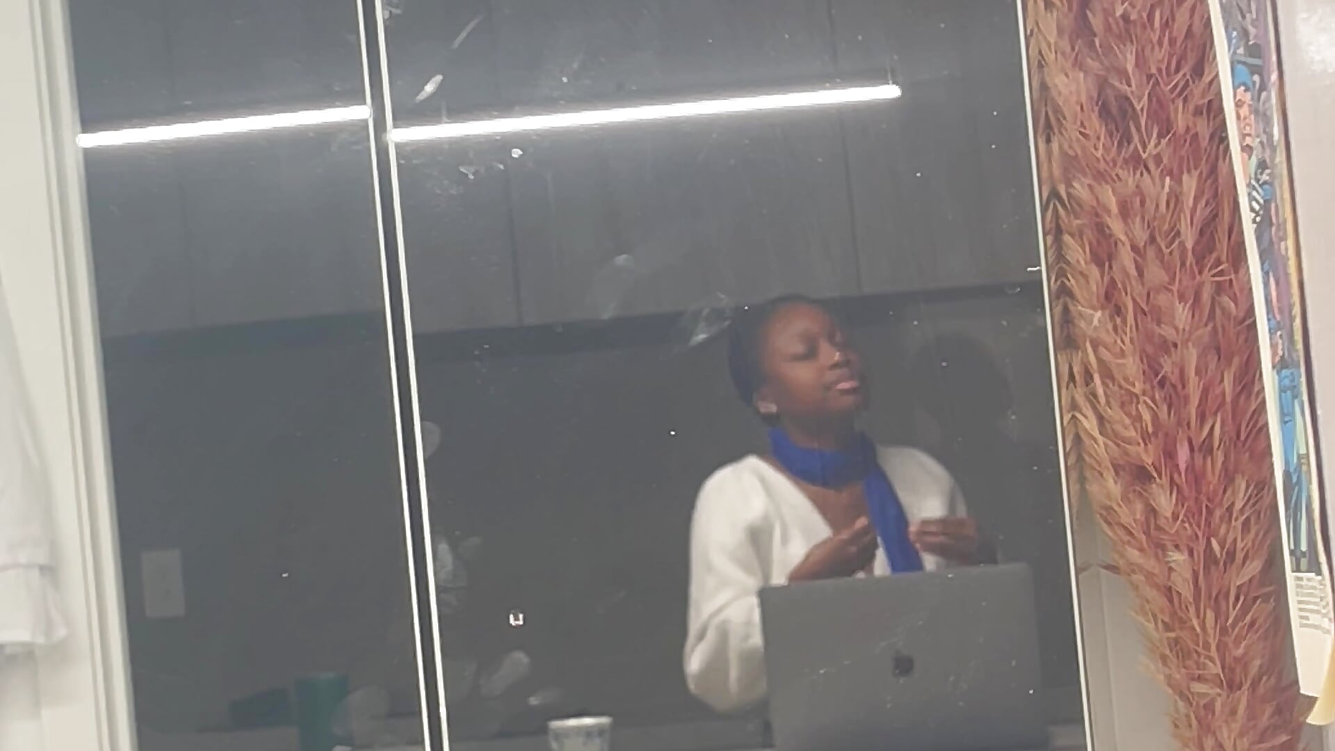 s3lf s3duction // IHAE 22 - video di tia___fox modella di cam