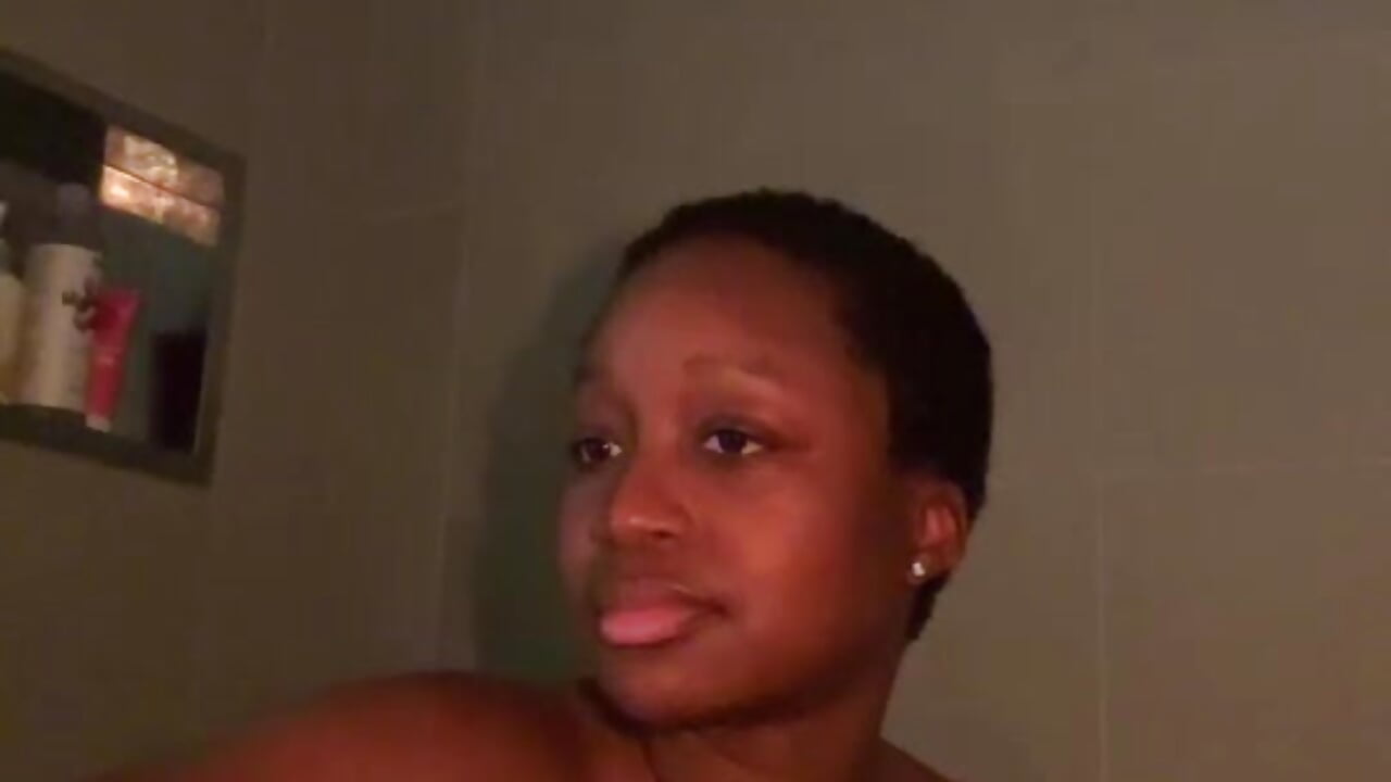 entering slow sensual bath mode [22 Feb 22:42] DC LIVE SHOW - video av tia___fox cam model