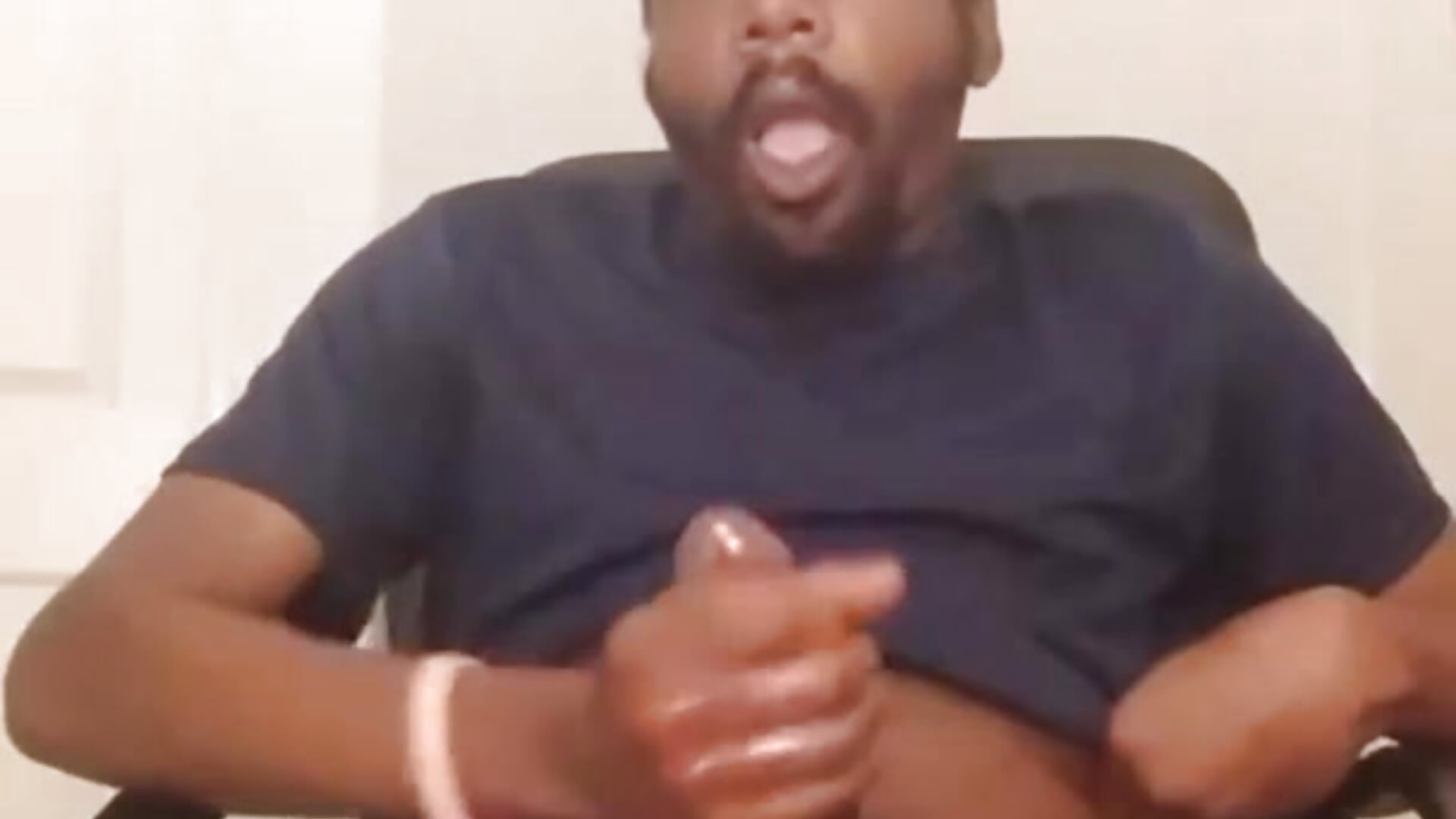 MrDonglong230 - video by MrBigDickShow cam model