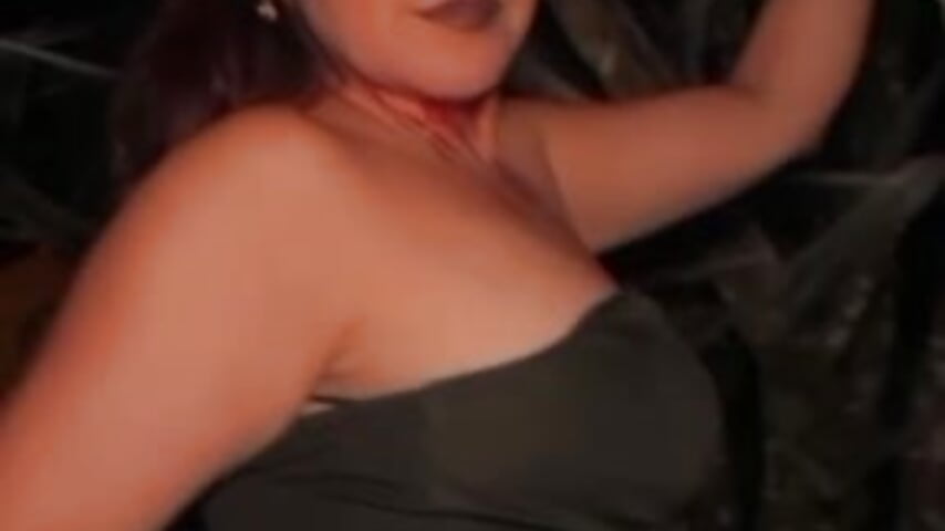 Happy Halloween to everyone, come and enjoy this dark night - vídeo de linda_swett modelo de câmara