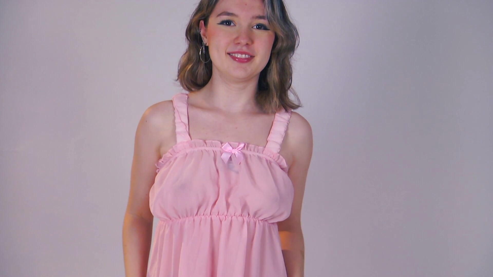 Me too ❤ - video by Lucia_Copper cam model