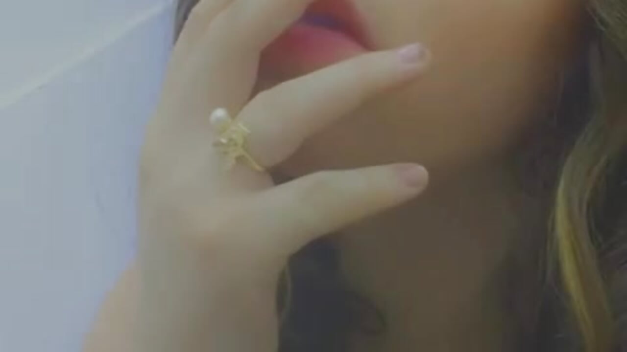 smoke - vidéo du modèle de showcams Michellx_hot2