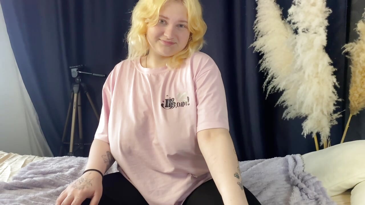 hello) - video by soft_sofi_ cam model