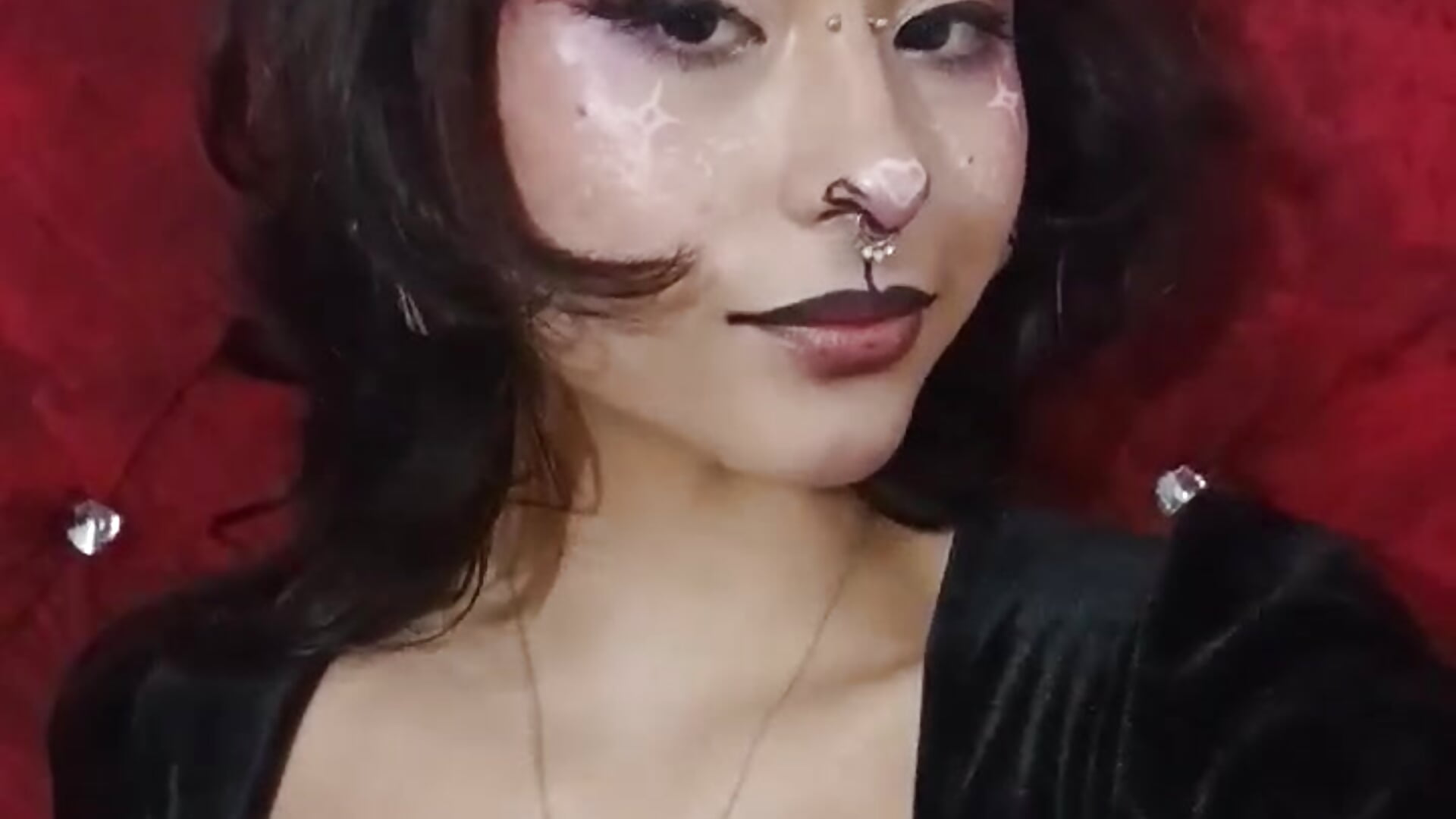 Feeling sexy - video by Lia_Carter_ cam model