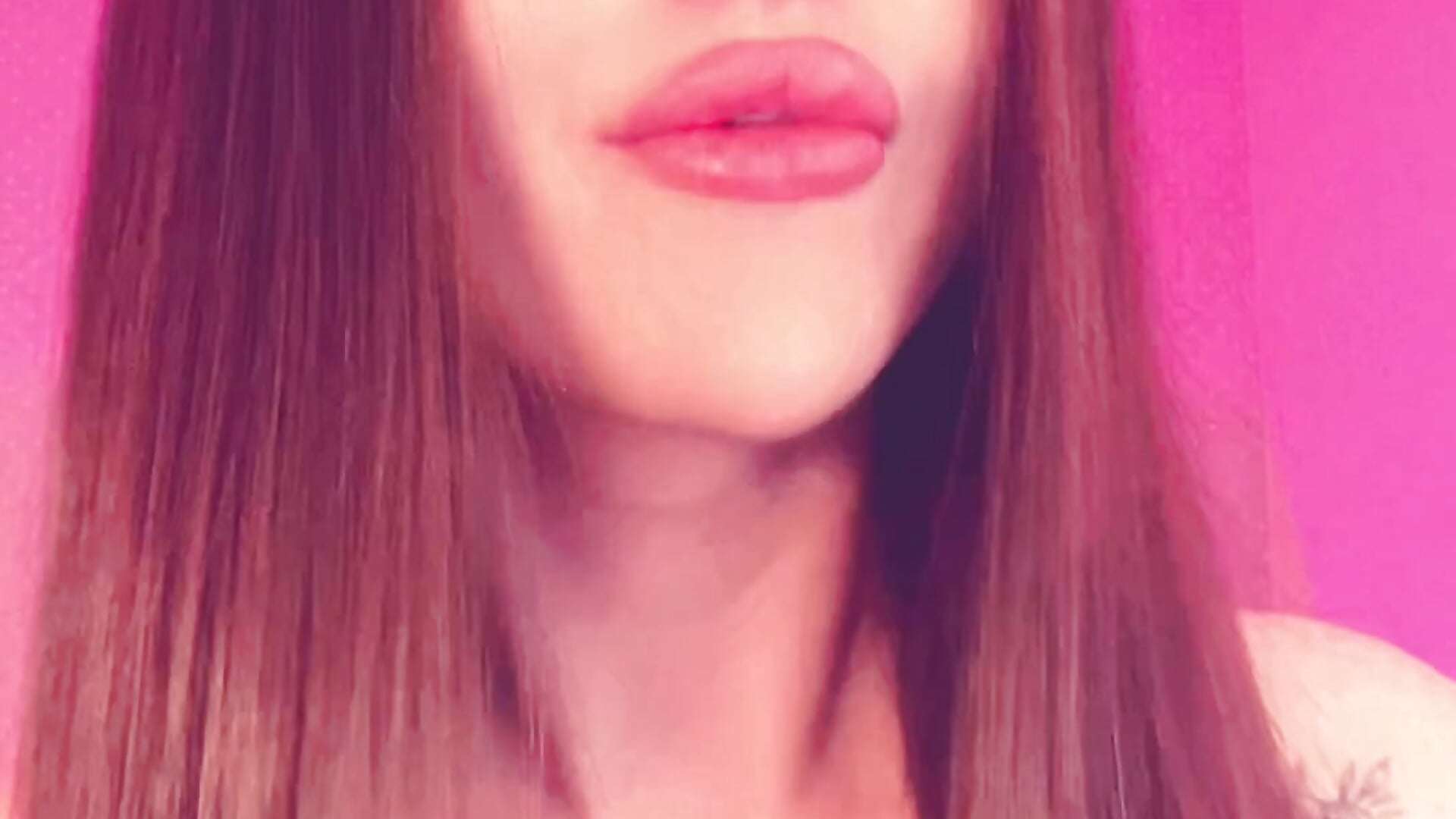 maybe i just lost control??? 😎 – video modela na kameri AlmaryKim