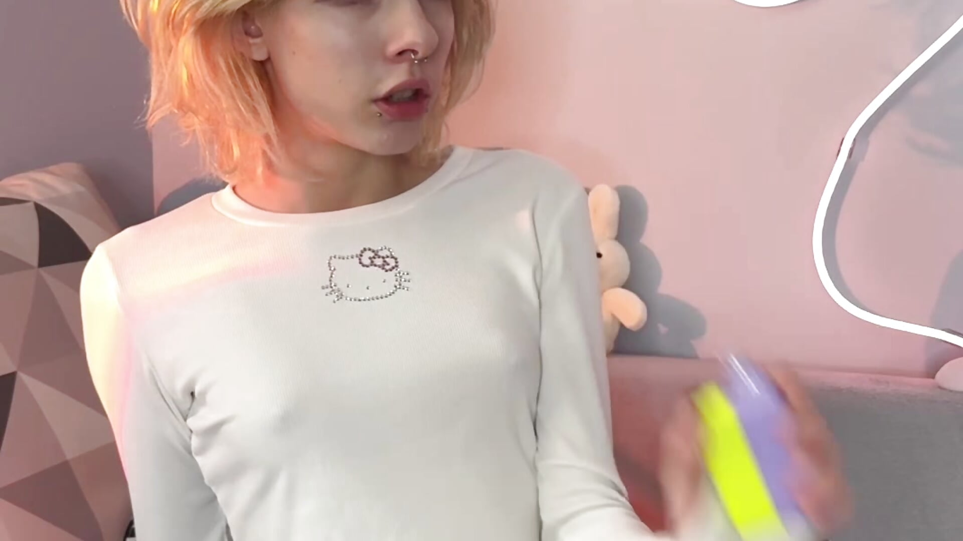 Smoking e-cig - video by FentyJane cam model