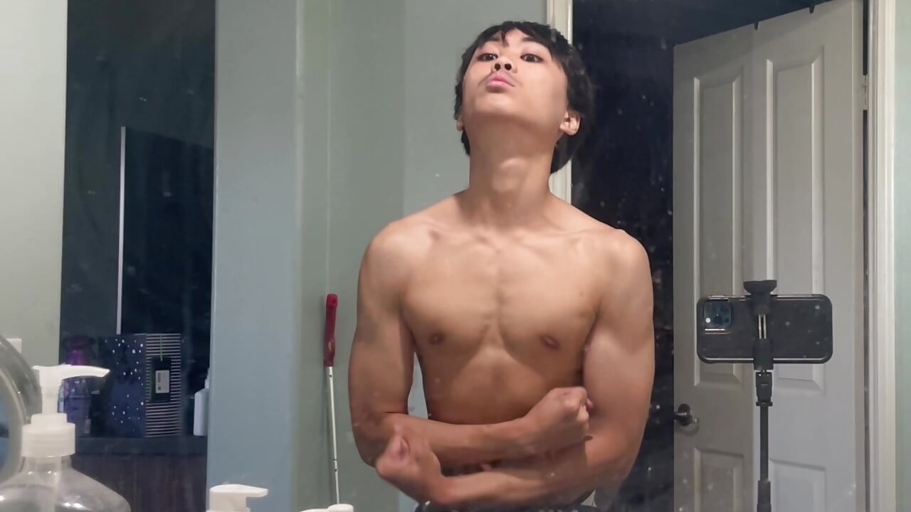 IMG_1934 - video by youngasianboy2007 cam model