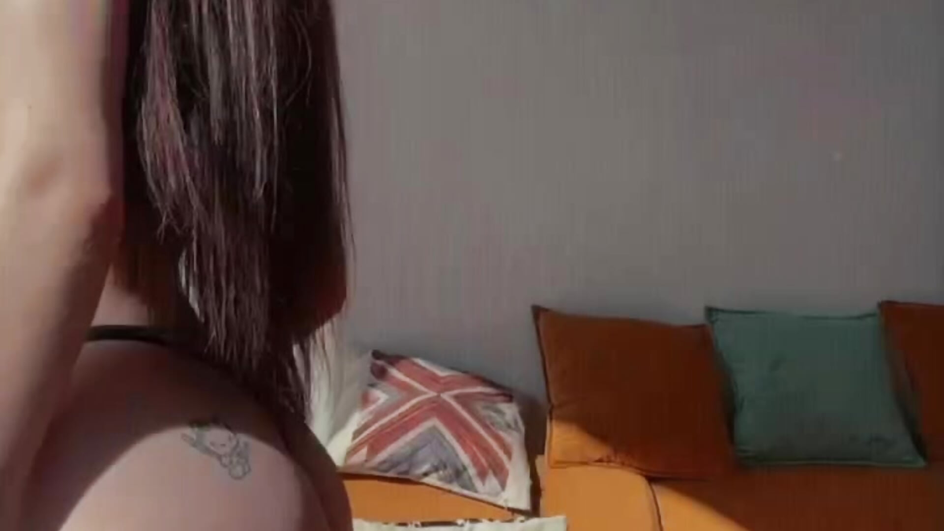 naked - video by IsabelleDiorr cam model