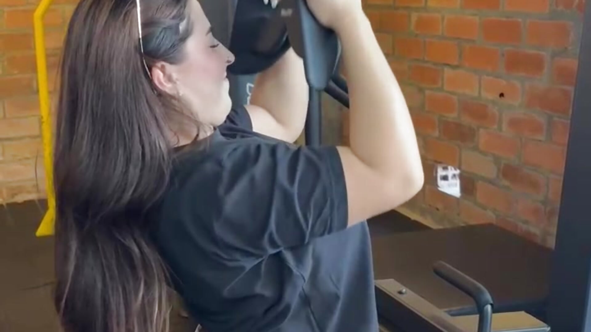 Routine🤗 - video by mia_fox4 cam model