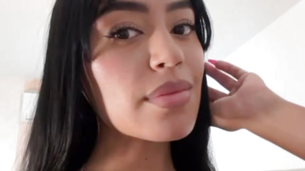 😏 - video by Peyton_louise cam model