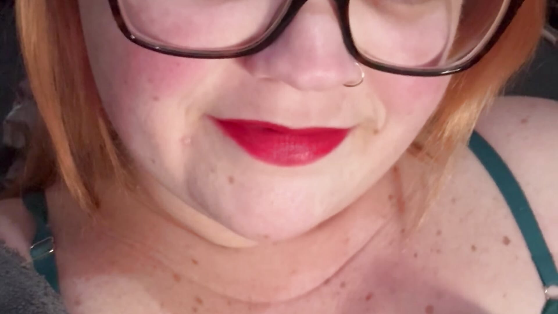 Come touch myself - video by Curvy-AmyX cam model