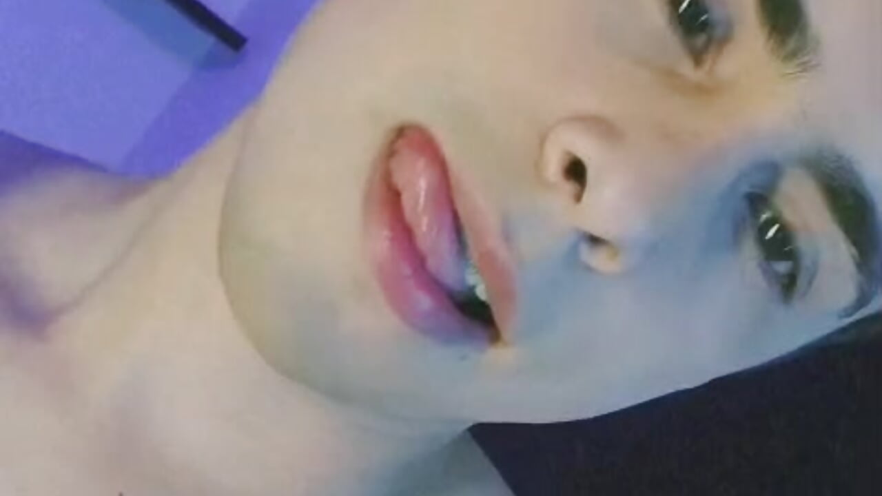 Hi love - video by Nyko_ds cam model